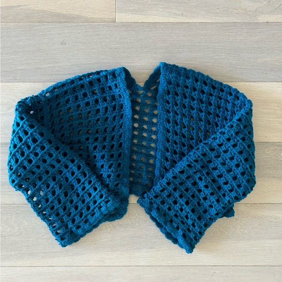 Crochet knit chunky cardigan - Picture 2 of 3